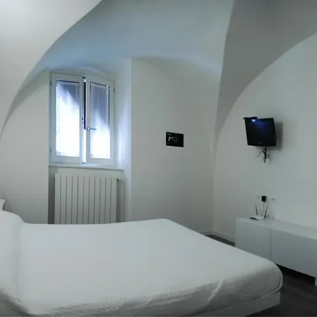 Iseo - & 3*