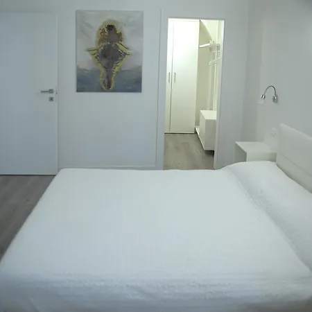 Iseo - & 3*