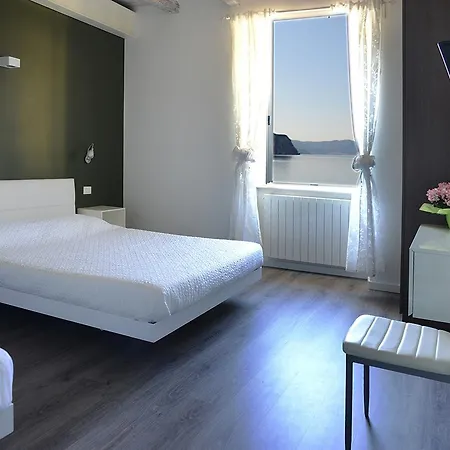 Iseo - & Bed & Breakfast Castro (Lombardy)