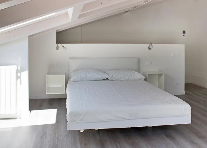 Iseo - & Oda ve Kahvaltı Castro (Lombardy)