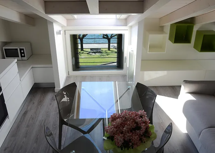 Iseo - & 3* Castro (Lombardy)